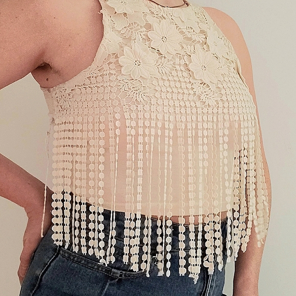 Off White Flower Tank - Picture 3 of 4